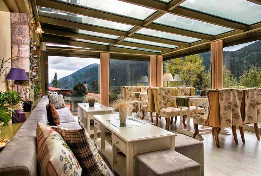 Boutique Hotel Skamnos Arachova Exterior photo